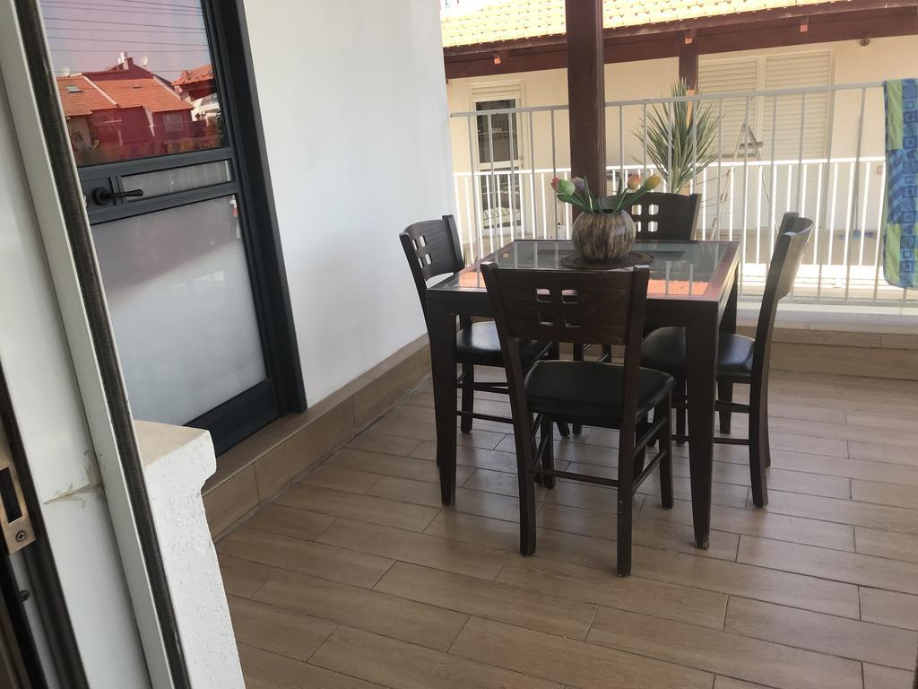 Charming Unit With Pool And Great Amenities Apartment Rishon Leziyyon Exterior photo