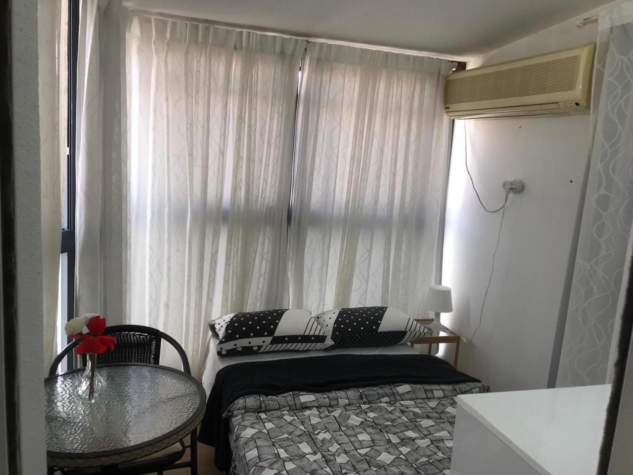 Charming Unit With Pool And Great Amenities Apartment Rishon Leziyyon Exterior photo